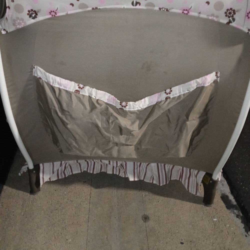 Play pen